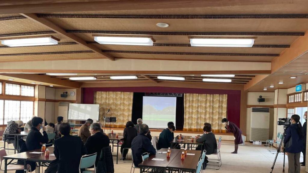 在宅介護の会の講演前の様子